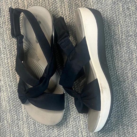 Clarks Navy and White Women's Sandals - Picture 6 of 6